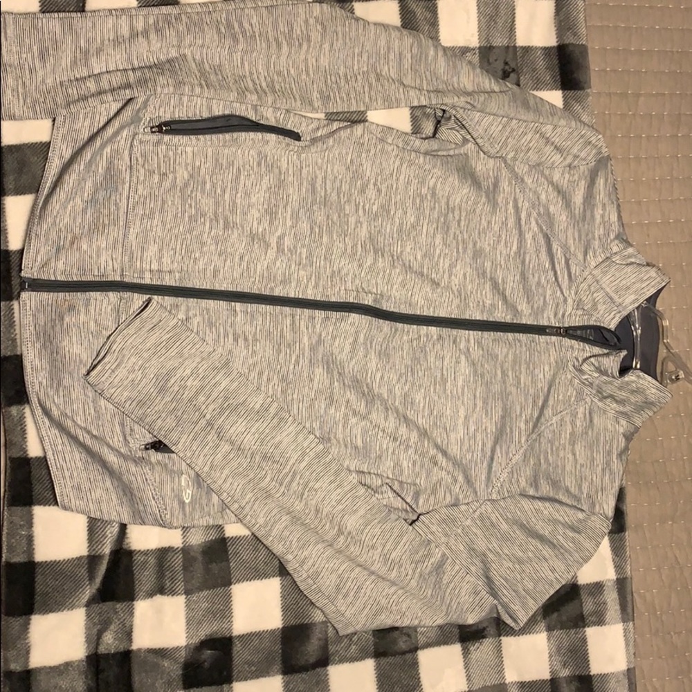 Fitted athletic jacket